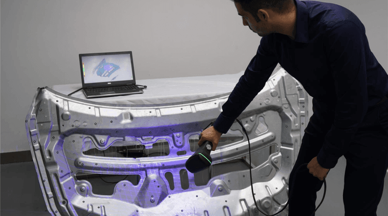 Structured light scanning with Scantech AXE B17